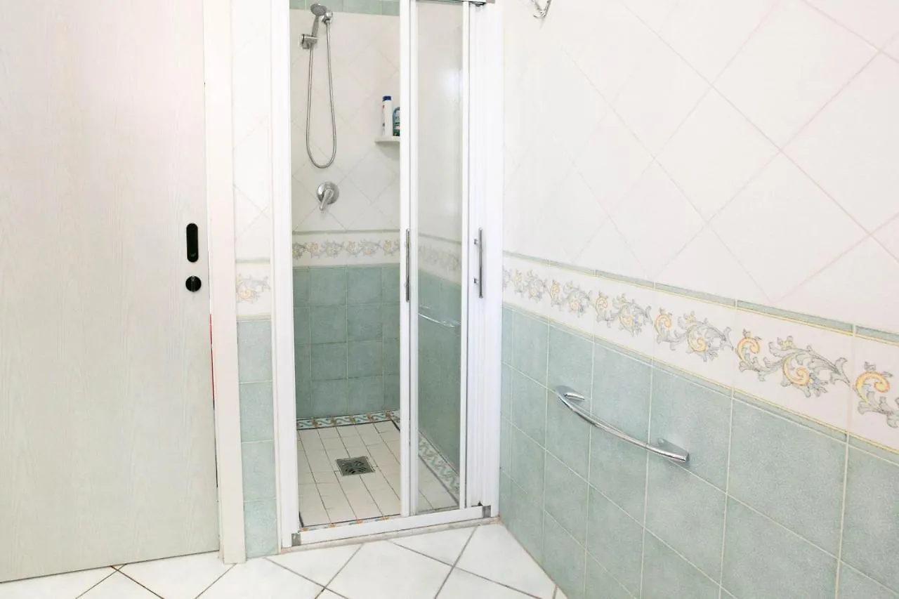 Residence Villa Dei Pini Rimini Aparthotel