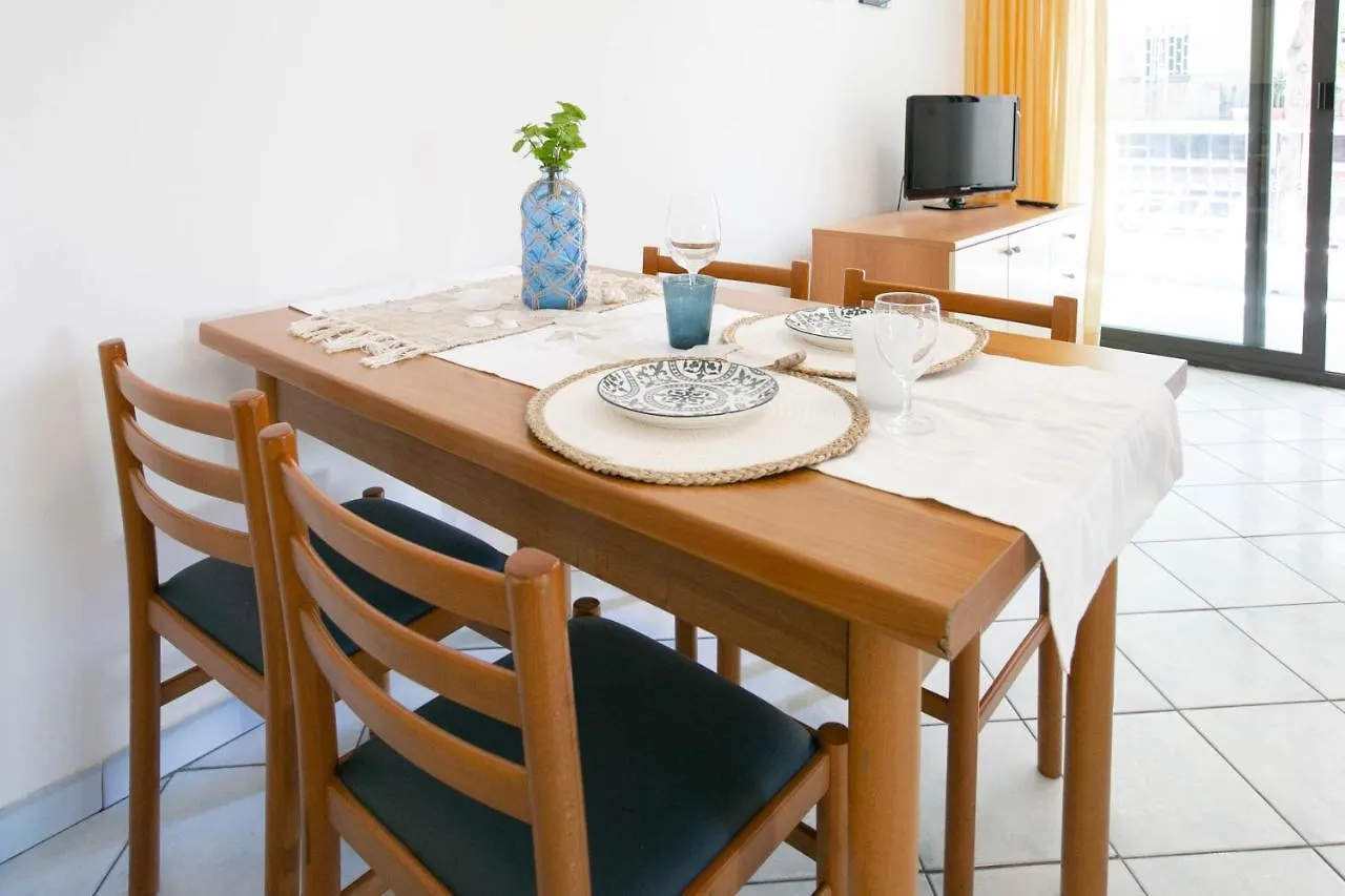 Residence Villa Dei Pini Rimini Apartmanhotel