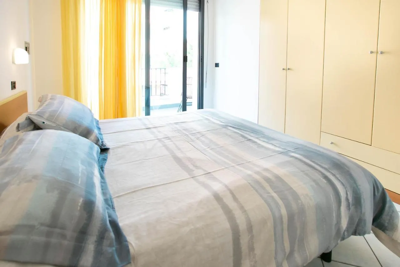 Villa Dei Pini Rimini Aparthotel