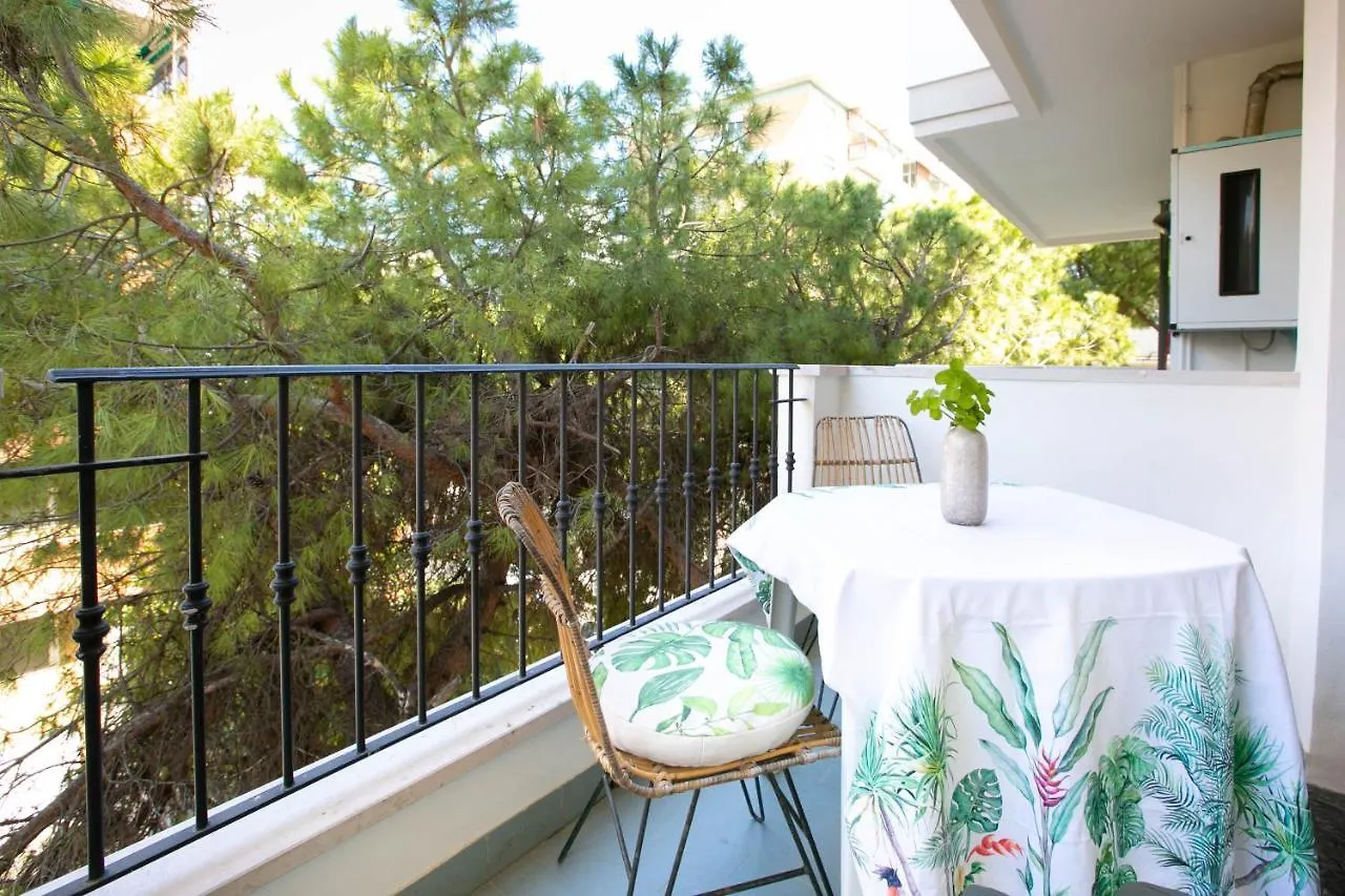 Villa Dei Pini Rimini Aparthotel