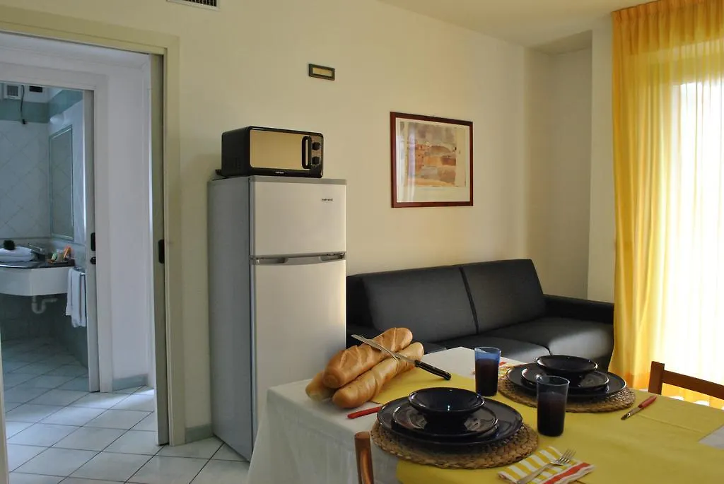 Residence Villa Dei Pini 里米尼 3*,