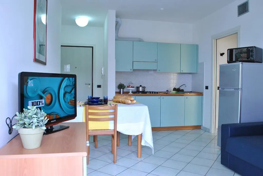 Residence Villa Dei Pini 里米尼 3*,