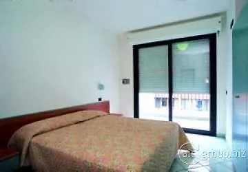 Villa Dei Pini Rimini Aparthotel