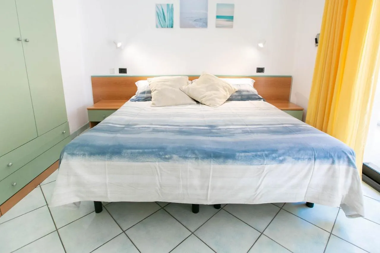 *** Apartmanhotel Residence Villa Dei Pini Rimini Olaszország